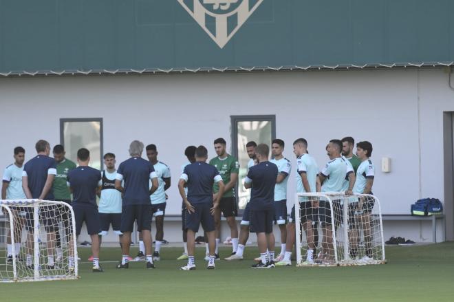 Imagen de un entrenamiento del Betis (Foto: Kiko Hurtado)
