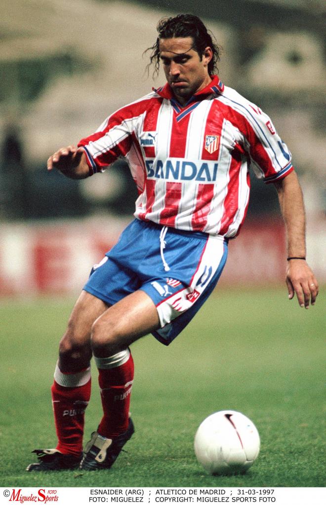 Juan Eduardo Esnáider, con la camiseta del Atleti en el 96/97 (Foto: cordon press)