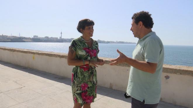 Teresa Rodríguez conversa con el redactor de ElDesmarque.