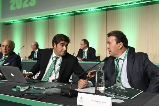 Haro y Catalán, en la Junta del Betis 2023 (Foto: Kiko Hurtado)