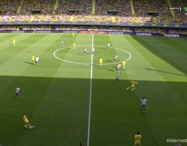 El fuera de juego de Sorloth en el Villarreal-Barcelona.