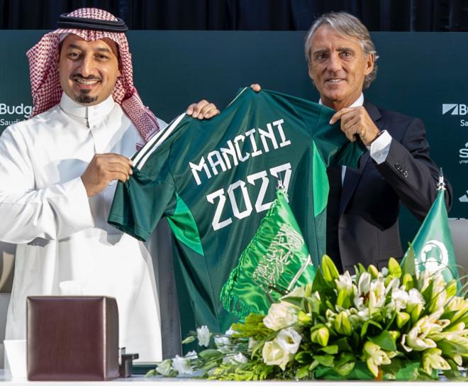 Roberto Mancini, presentado como entrenador de Arabia Saudí.