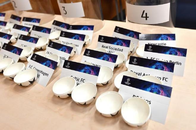 Las papeletas del sorteo de la Champions (Foto: UEFA).