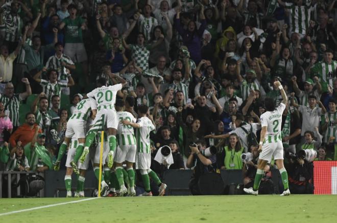 La celebración del último gol del Betis (foto: Kiko Hurtado).