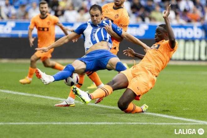 Diakhaby, durante el Deportivo Alavés-Valencia (Foto: LaLiga).