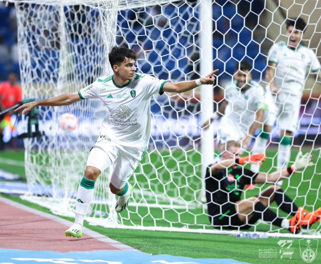 Gabri Veiga celebra su primer gol con el Al Ahli (Foto: Al Ahli).