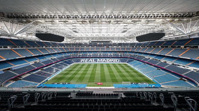 El Santiago Bernabéu con cubierta retráctil (Foto: RMCF).