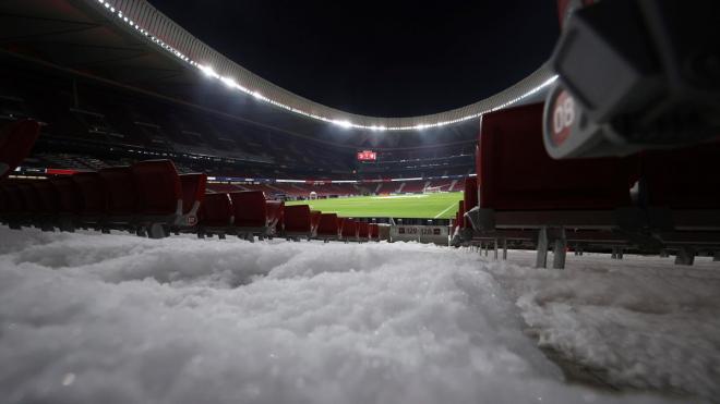 Metropolitano nevado durante la filomena. Fuente: EFE.