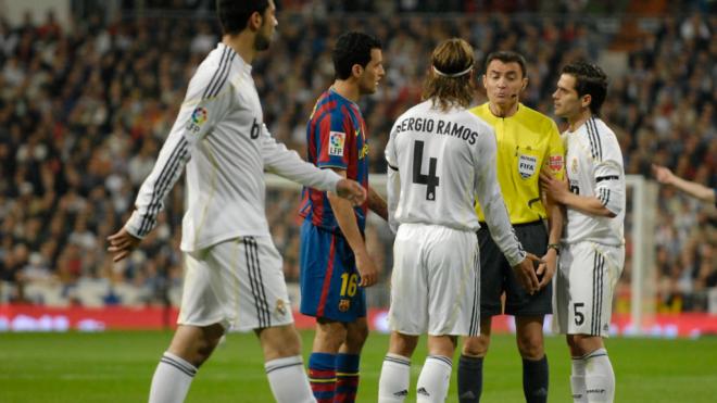 Partido entre el Real Madrid y el Barça en la Jornada 31 de la temporada 2009/10 (Cordon Press)