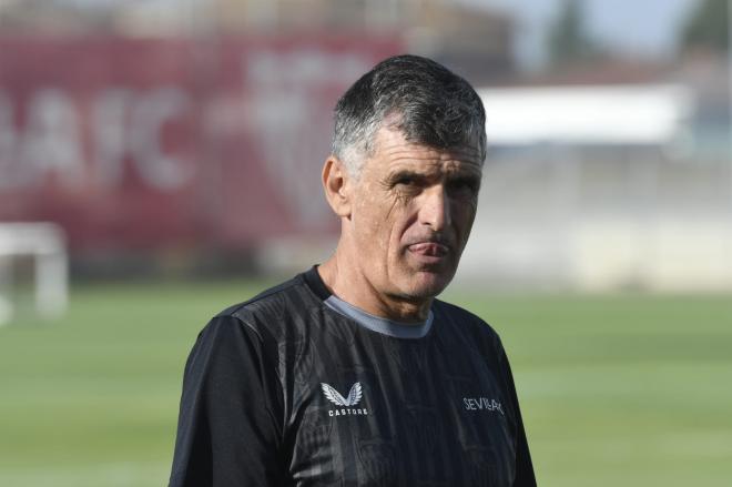 José Luis Mendilibar, en un entrenamiento del Sevilla (Foto: Kiko Hurtado).