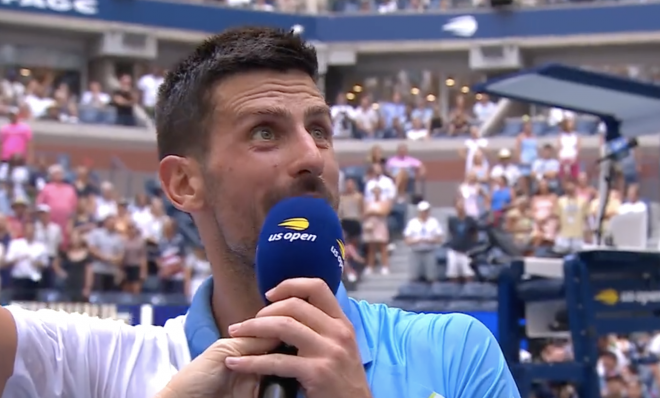 Novak Djokovic, cantando en el US Open 2023.