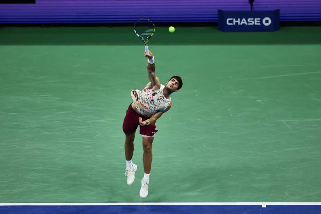 Alcaraz en su duelo de cuartos de final del US Open (Foto: Cordon Press)