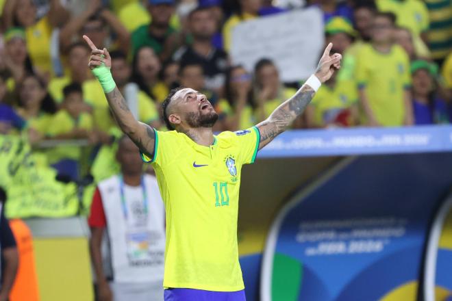 Neymar jr celebra un tanto con Brasil. Fuente: Cordon Press.