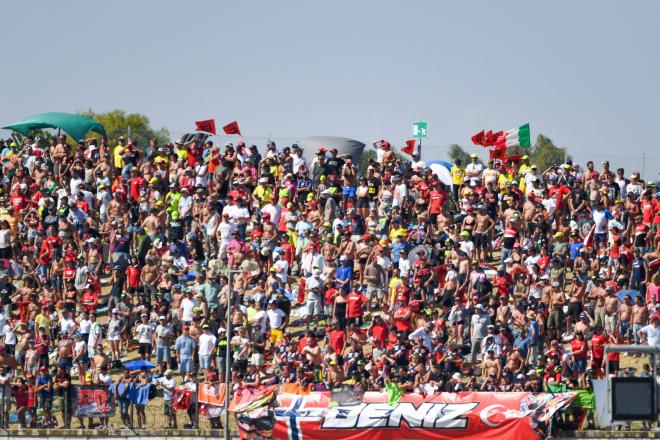 La afición de MotoGP, durante el GP de San Marino (Foto: Cordon Press).