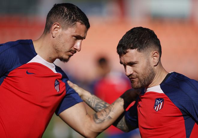 Giménez y Javi Galán, en una sesión del Atlético (Foto: ATM).