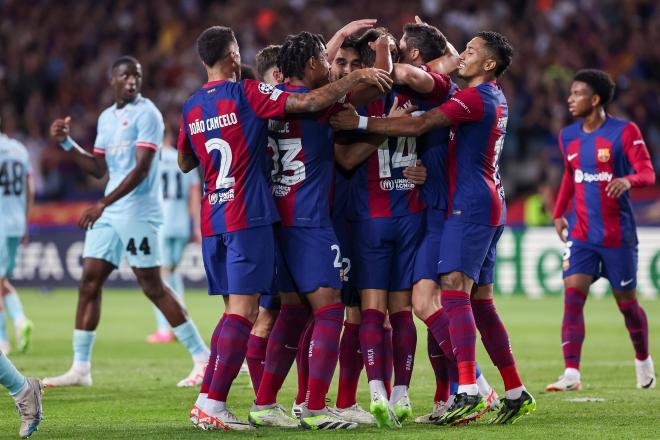 El Barcelona celebra un tanto ante el Amberes en Champions. (Foto: Cordon Press).