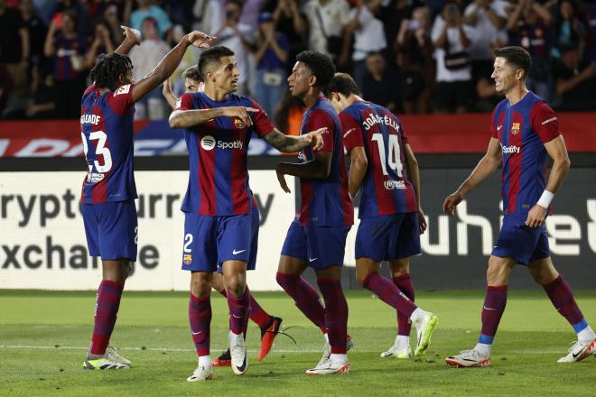 Los jugadores celebran el 3-2 tras el gol de Joao Cancelo (Foto: EFE).