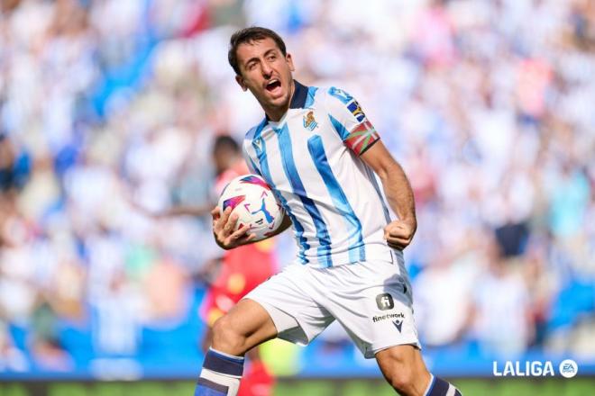 Mikel Oyarzabal celebra un gol con la Real (Foto: LaLiga).