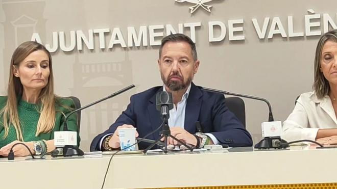 Cecilia Herrero, Juanma Badenas y Mónica Gil.