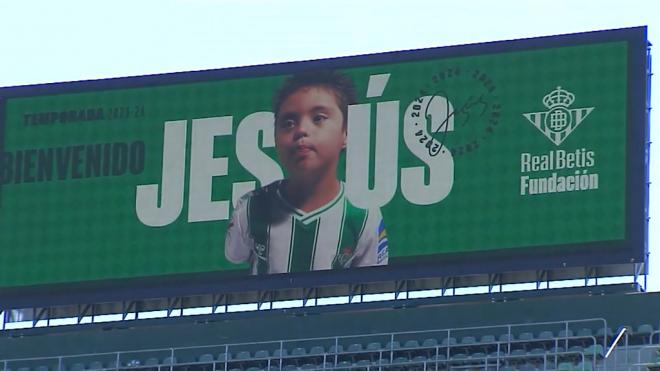 El nombre de Jesús puesto en el vídeo marcador del Benito Villamarín
