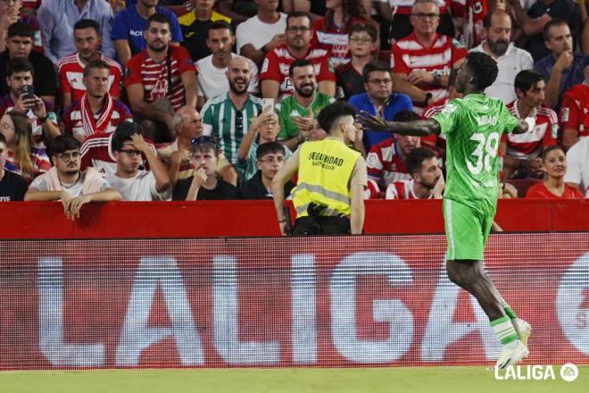Assane Diao celebra su gol al Granada (Foto: LaLiga)