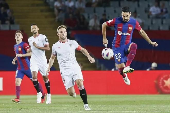 Rakitic, en su último partido contra el FC Barcelona (Foto: EFE).