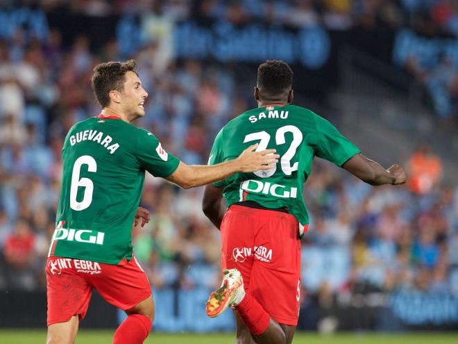 Samuel Omorodion se estrena como goleador con la camiseta del Alavés. Foto: Cordon Press.