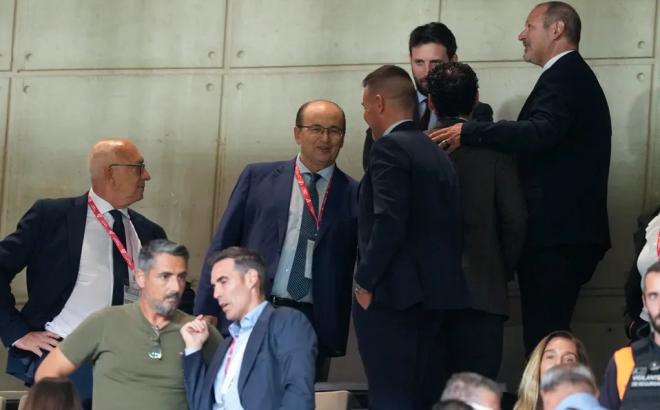 Castro, en la tribuna de Montjuic (Foto: EFE).