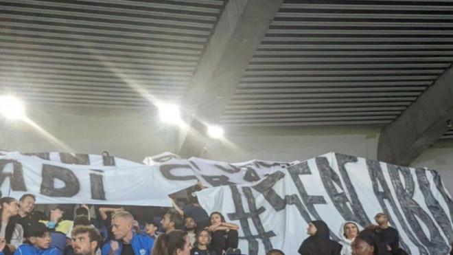 La pancarta mostrada en el PSG - Lyon.