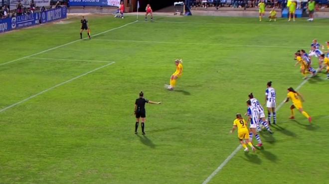 Alexia Putellas fallando el penalti contra el Sporting de Huelva