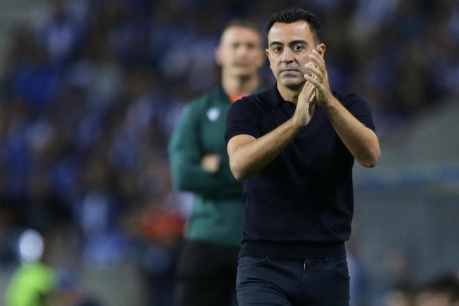 Xavi Hernández, en el Oporto-Barcelona (Foto: EFE).