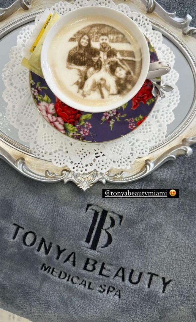 Antonella recibe una gran sorpresa con su café (@antonelaroccuzzo)