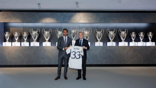 Florentino Pérez y Issam Kazim firman un acuerdo entre el Real Madrid y Visit Dubai (Foto: RM).