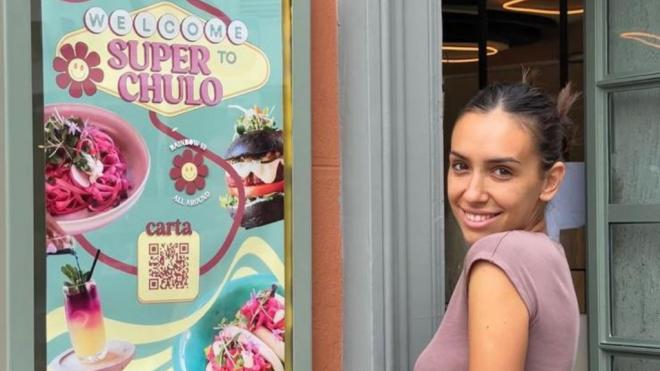 Rebeca Toribio y su restaurante, Superchulo (@reberebeca_)