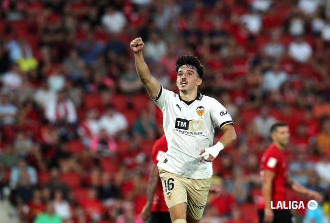 Diego López celebra su gol al RCD Mallorca en Son Moix.