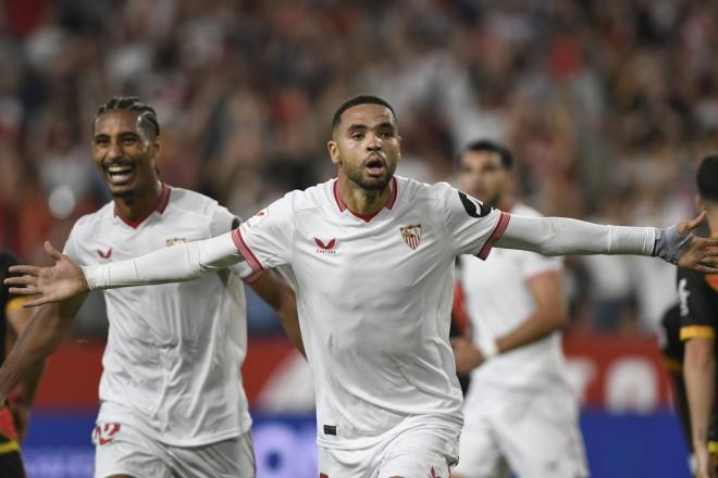 En-Nesyri celebra su gol al Rayo Vallecano (Foto: Kiko Hurtado)