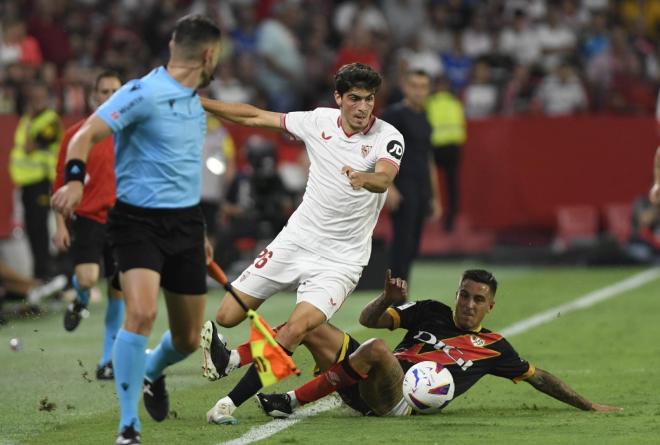 Juanlu, ante el Rayo (Foto: Kiko Hurtado)