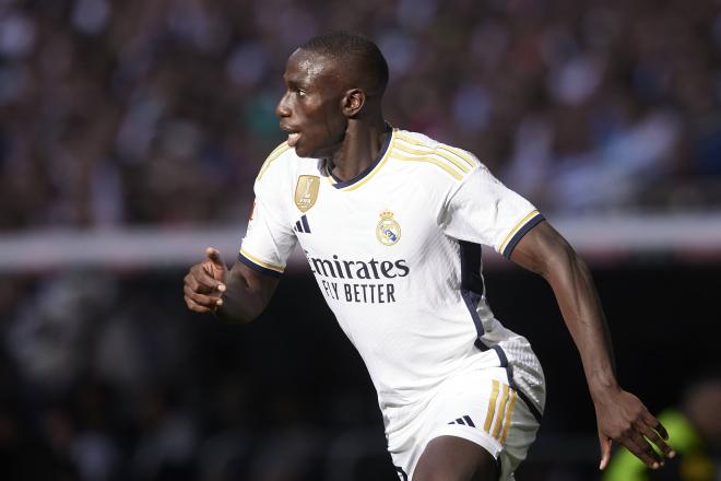 Ferland Mendy, antes del Real Madrid-Osasuna (Foto: Cordon Press).