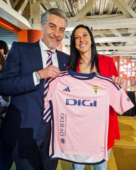 Jenni Hermoso en el Salón de la Fama. (Foto: Real Oviedo).