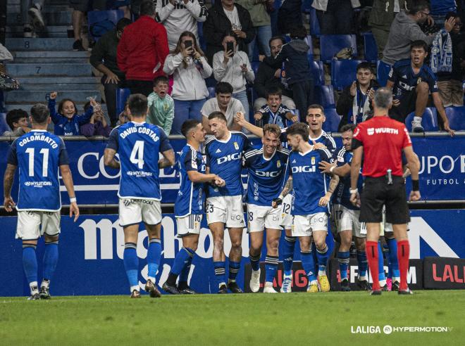 Celebración del gol de Paulino en el Oviedo - Albacete (Foto: LALIGA).
