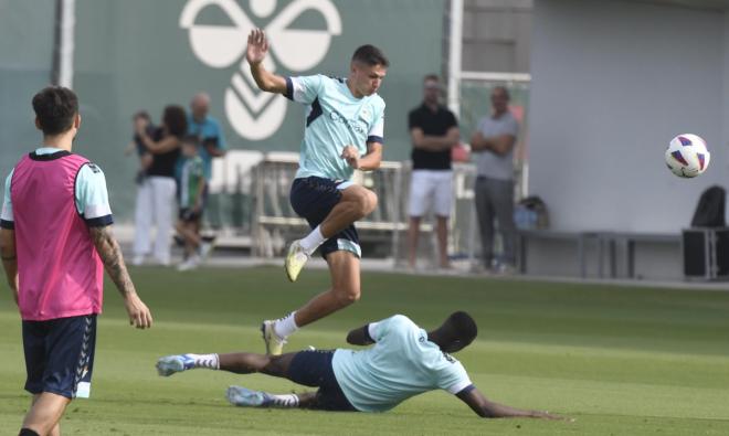 Altimira, en el entrenamiento (Foto: Kiko Hurtado)