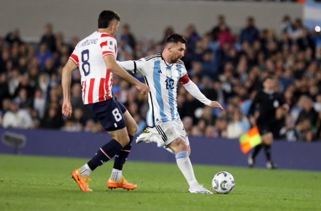 Leo Messi, en el partido contra Paraguay (Cordon Press)