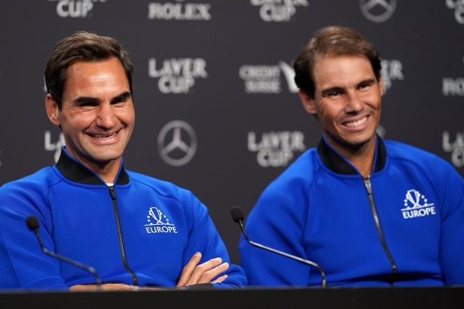 Roger Federer y Rafa Nadal en la despedida del tenis del suizo.