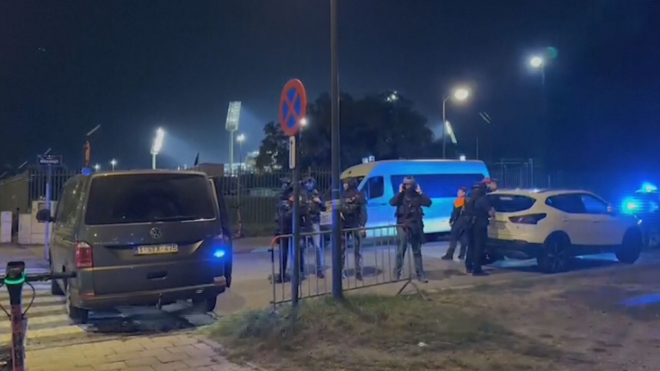 La policía en el lugar de los hechos del atentado en Bélgica. (Fuente: ASSOCIATED PRESS)