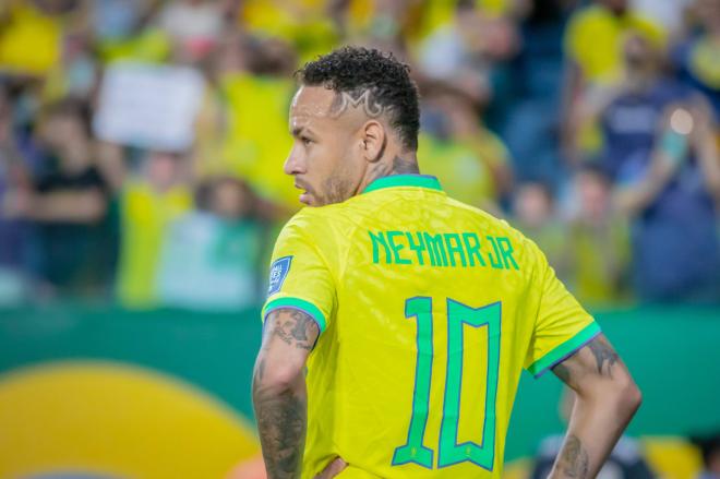 Neymar, en un partido con la selección de Brasil (Foto: Cordon Press).