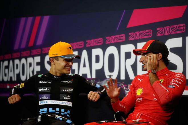 Lando Norris y Carlos Sainz, en el GP de Singapur (Foto: Cordon Press).