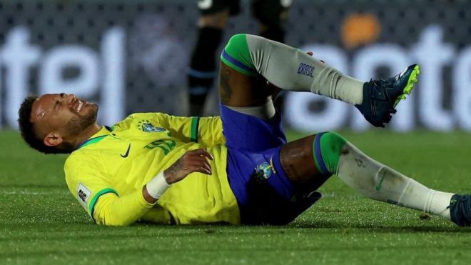 Neymar, lesionado ante Uruguay.