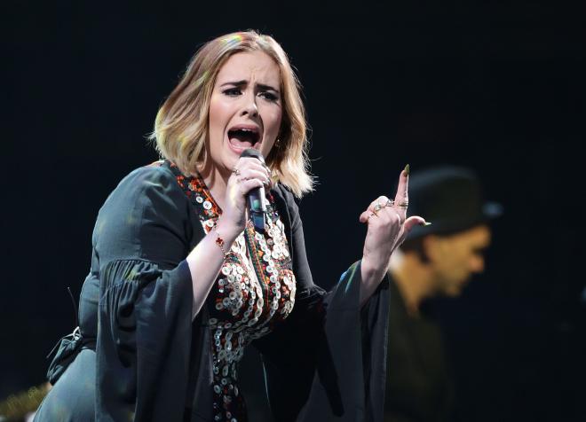 Adele en una de sus actuaciones (Cordon Press)