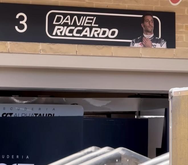 Daniel Ricciardo vuelve en el GP de Las Américas y su nombre en el box está mal (Foto: redes sociales).