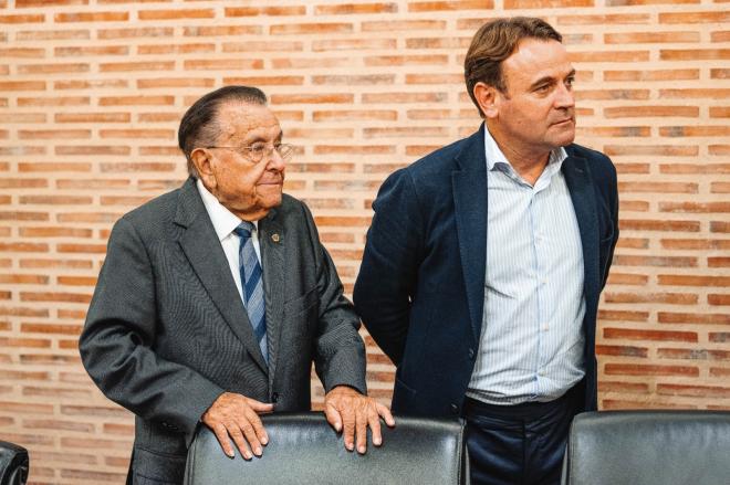 José Danvila junto al presidente de honor Francisco Fenollosa.